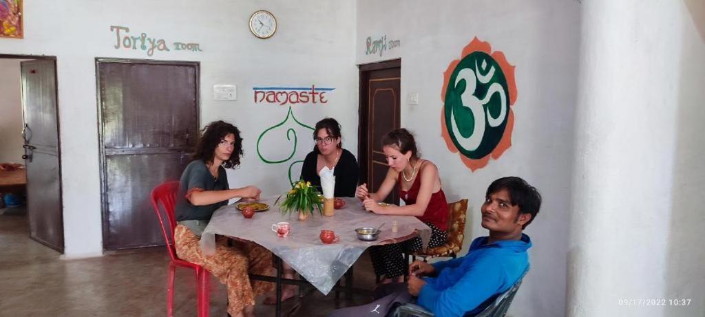 Khajuraho Hostel Luaran gambar